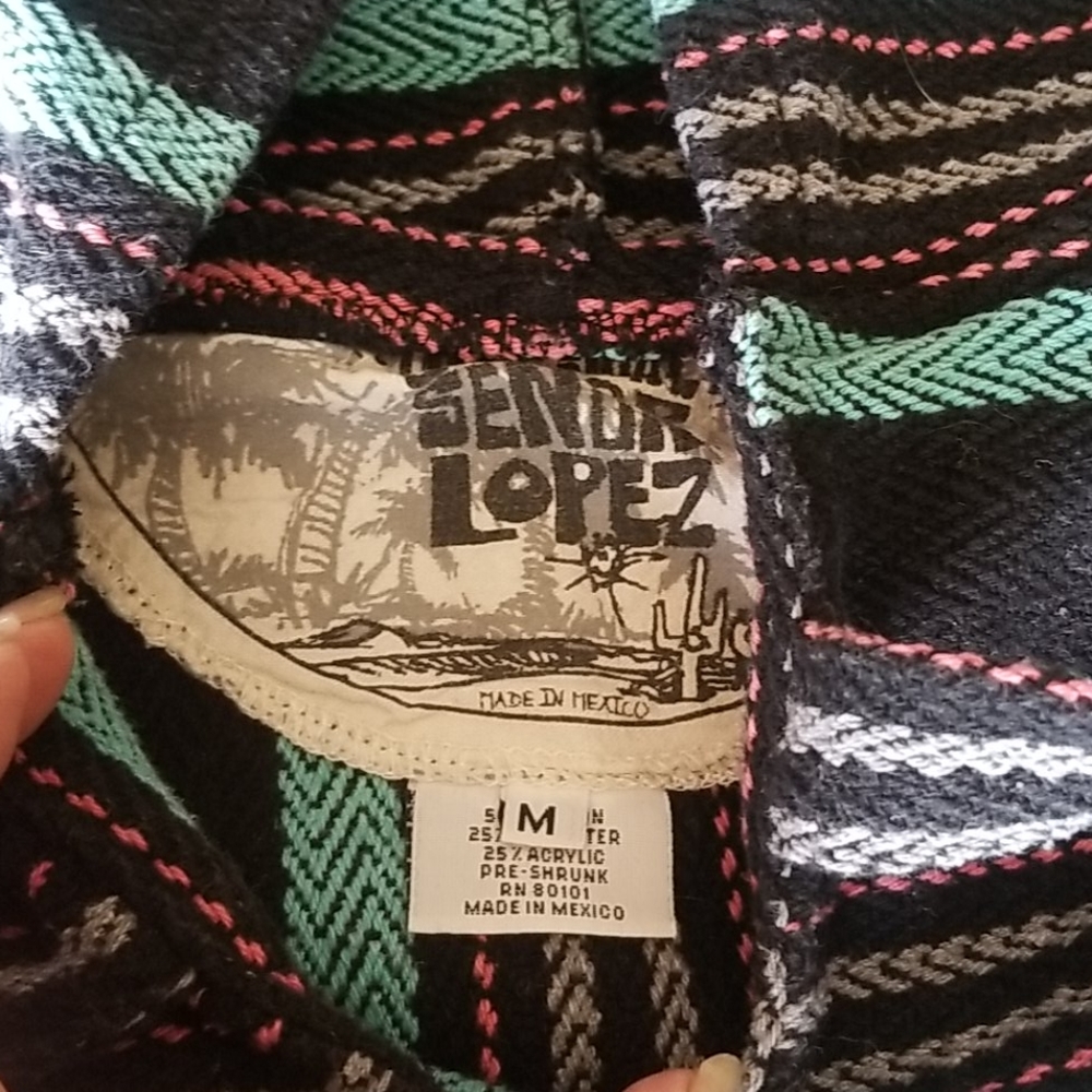 Pullover - Picture 3 of 3